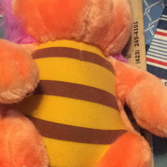 Vtg 1984 Hasbro Softies Bumblelion.  Stuff toy. - Picture 10 of 10
